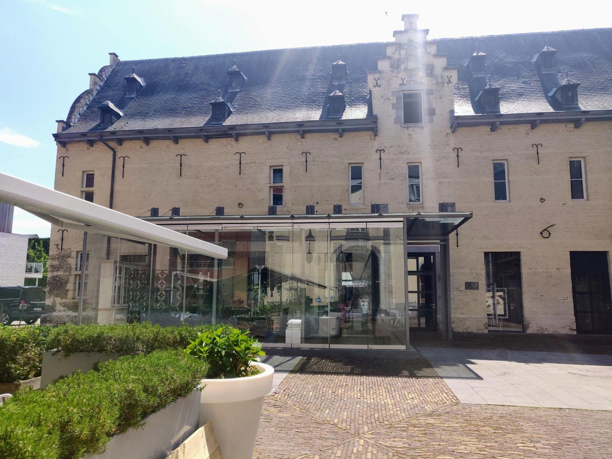 Kolmojen Hotell Sint-Truiden Eksteriør bilde